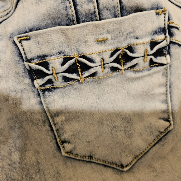 Fashion 2 Love Stretch Jeans. - Picture 8 of 8